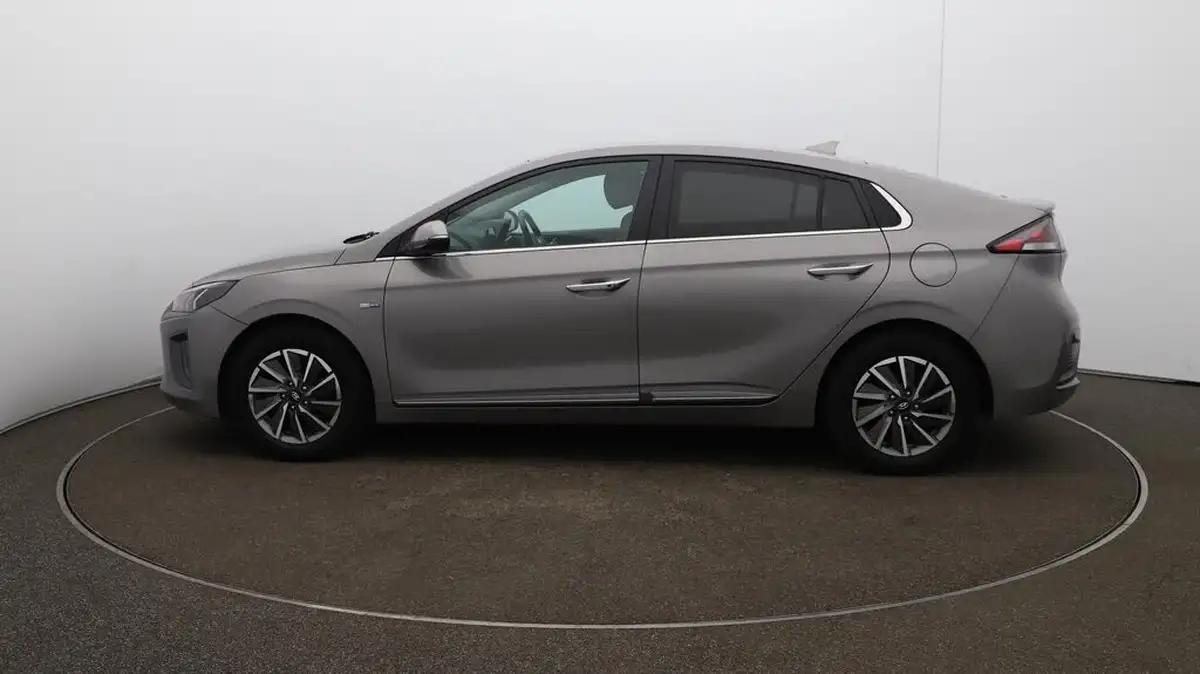 2021-hyundai-ioniq-e-premium-se-electric-100kw-big-64