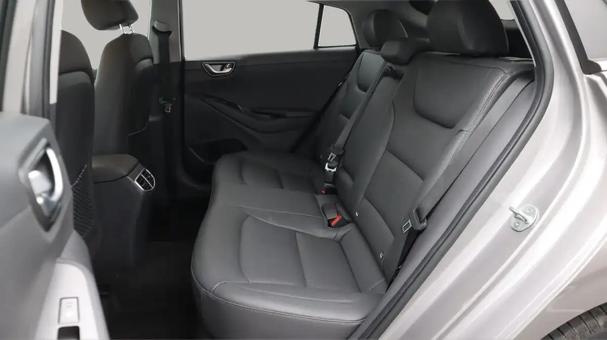 2021-hyundai-ioniq-e-premium-se-electric-100kw-big-16