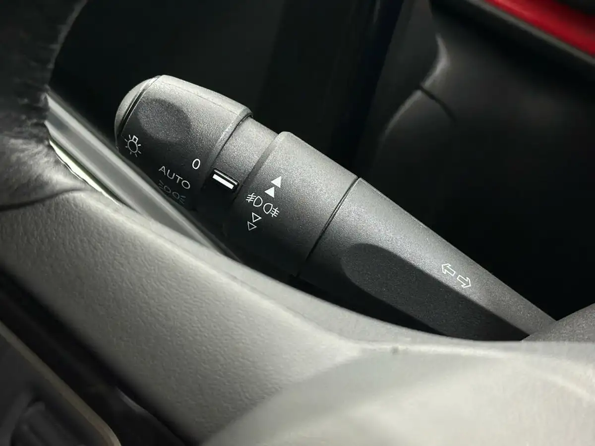2020-citroen-c3-12-puretech-flair-plus-83ps-big-12