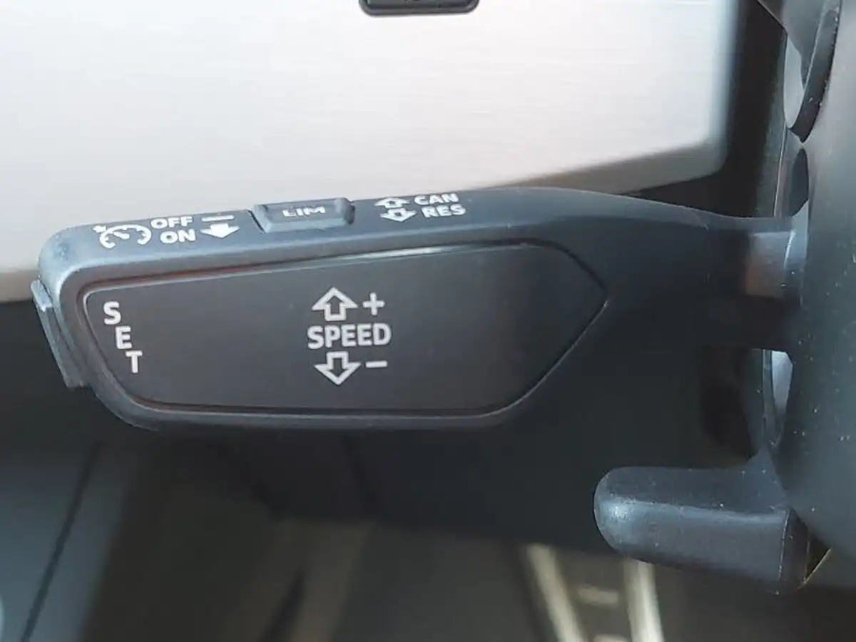2022-audi-a4-20-35-tfsi-s-line-tronic-big-15
