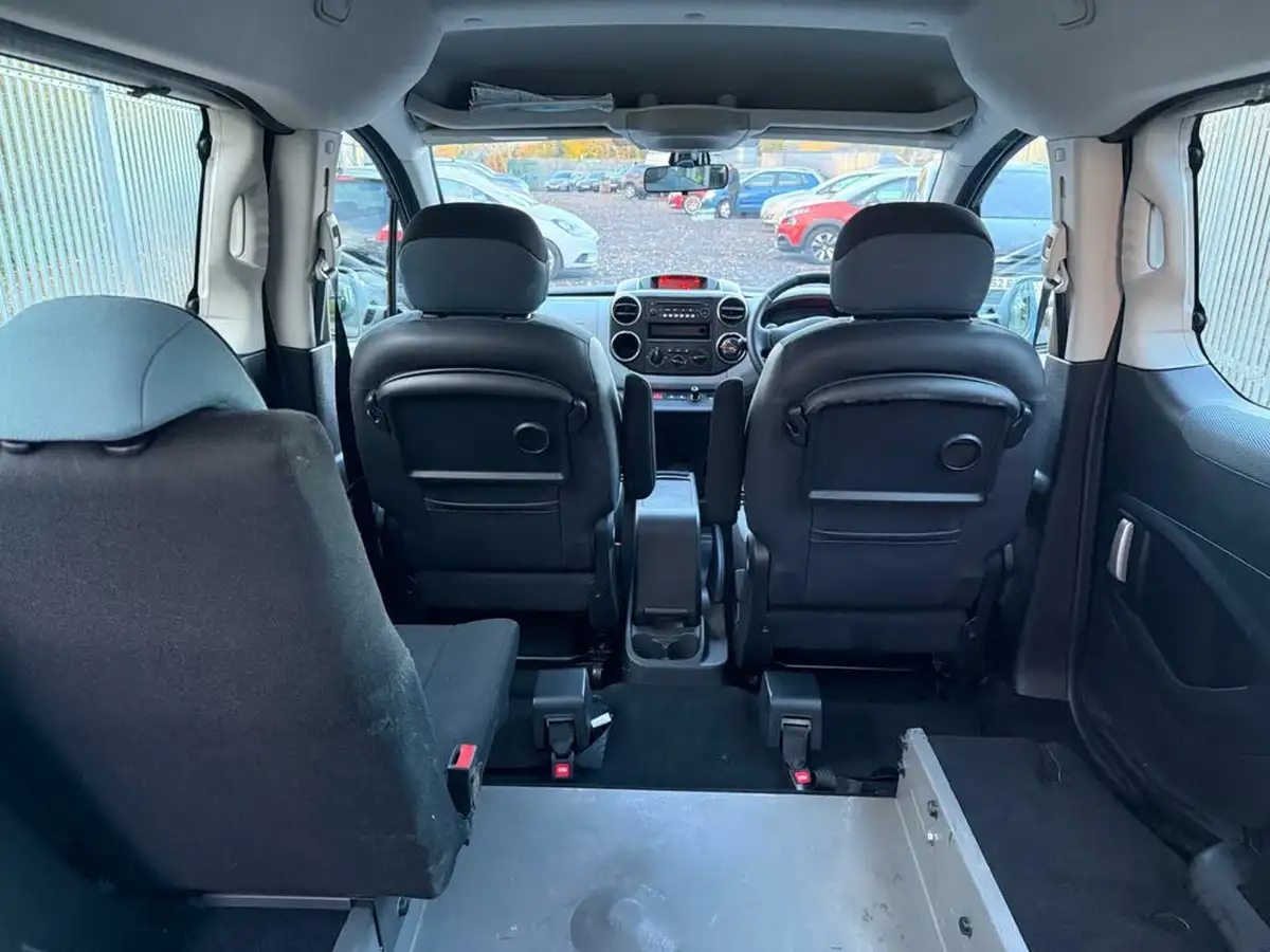2013-citroen-berlingo-16td-xtr-airdream-egs6-big-27