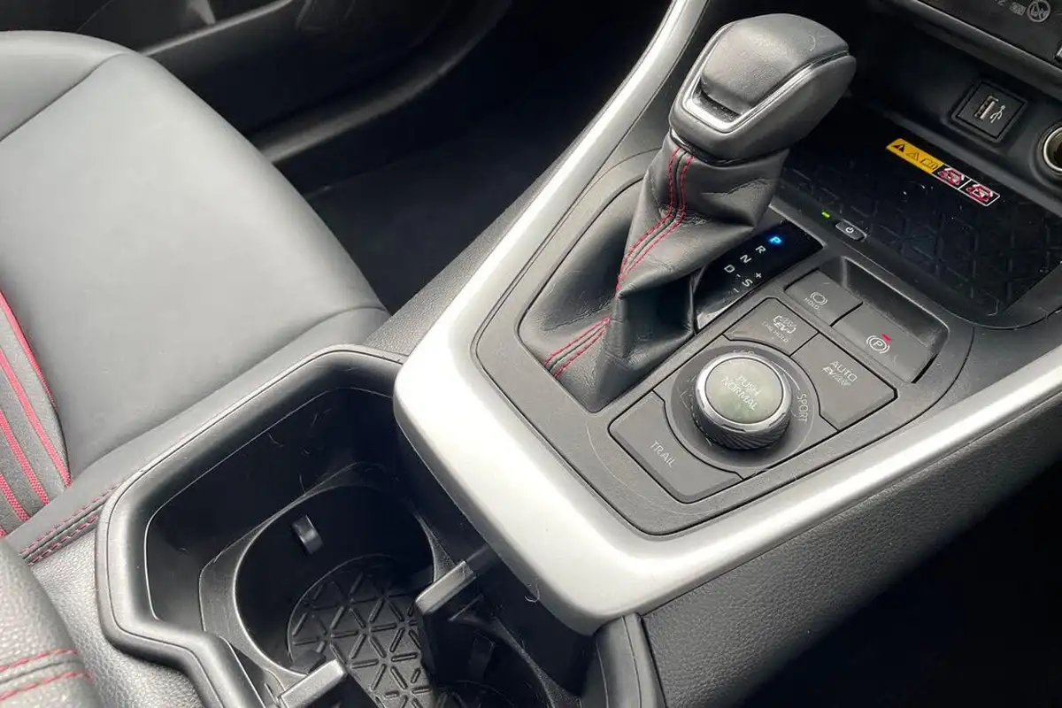2023-toyota-rav4-25-vvt-i-dynamic-302bhp-plug-in-big-16
