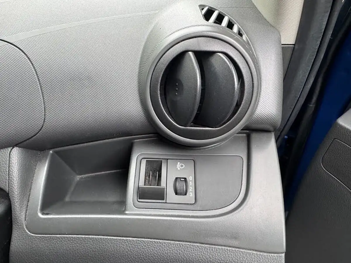 2011-chevrolet-spark-10-big-27