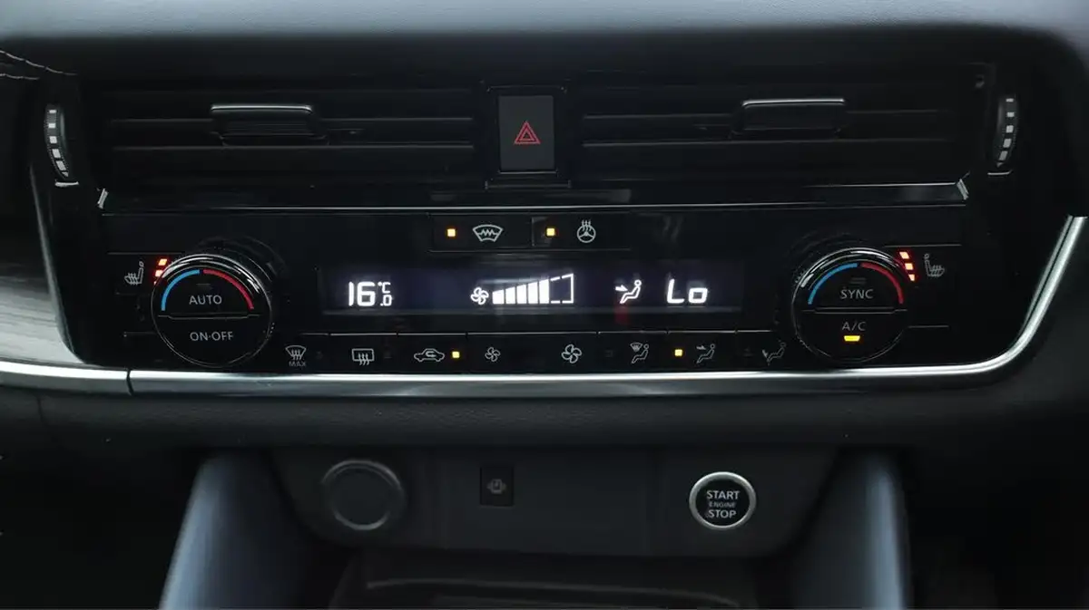2022-nissan-qashqai-13-dig-t-tekna-158ps-big-12