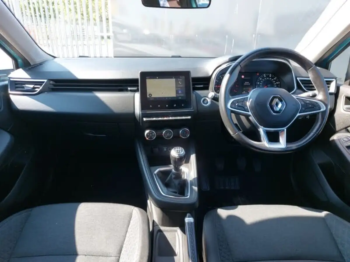 2020-renault-clio-10-sce-iconic-75bhp-big-2