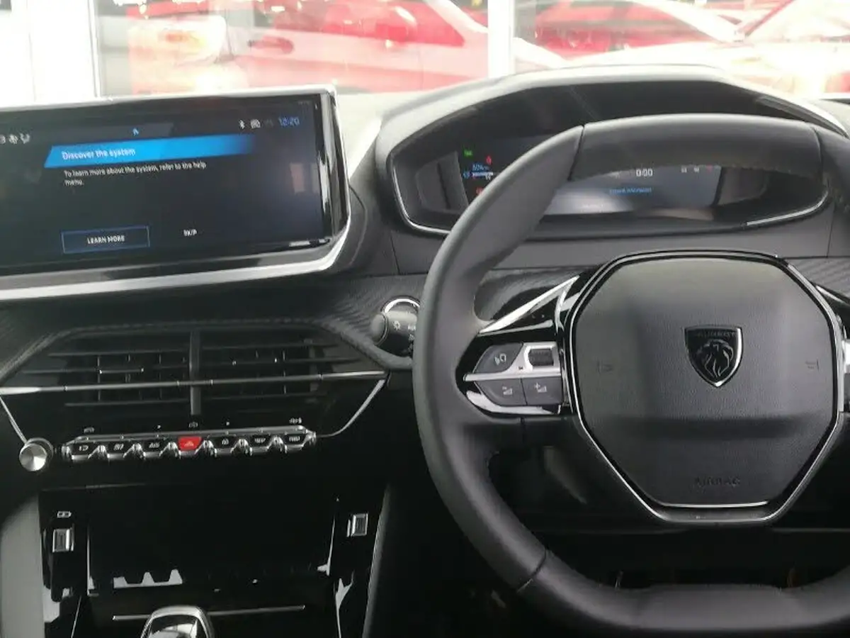 2024-peugeot-2008-suv-12-puretech-allure-130ps-big-6