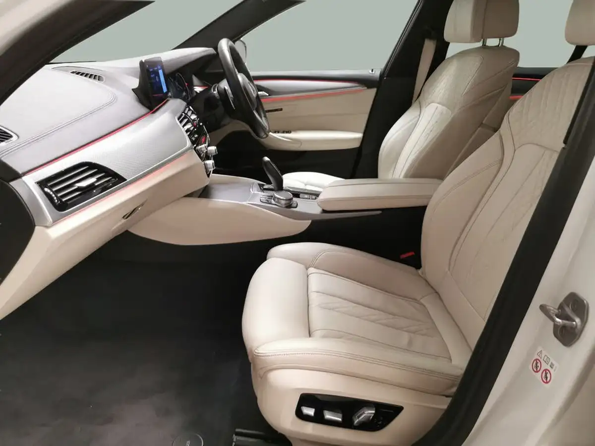 2017-bmw-5-series-30-540i-m-sport-saloon-4d-big-3