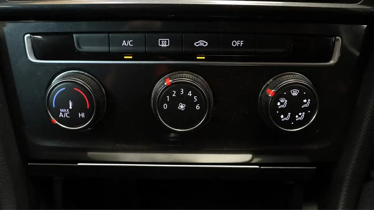 2018-volkswagen-golf-15-tsi-se-130ps-ss-hatchback-5d-big-12