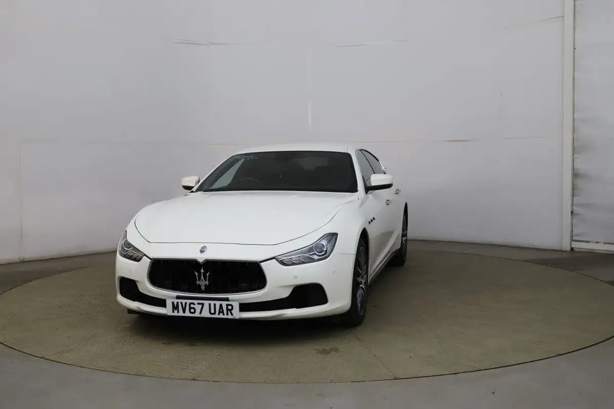 2017-maserati-ghibli-30td-big-0