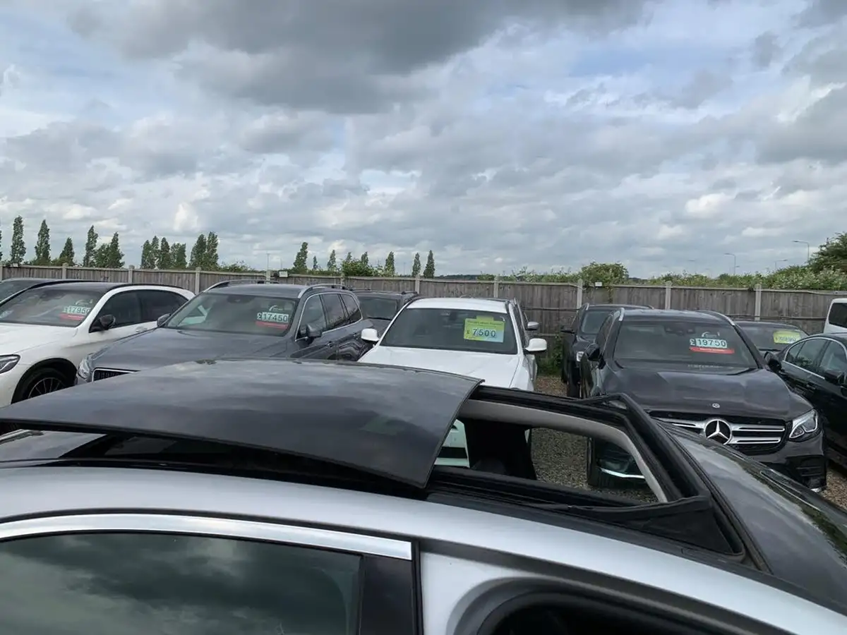 2018-mercedes-benz-e-class-20d-e220d-se-premium-plusss-saloon-4d-big-9