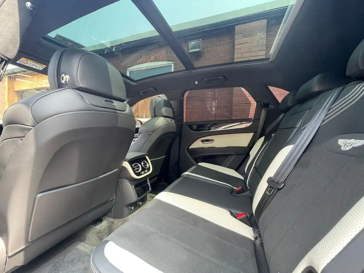 2023-bentley-bentayga-40-v8-s-big-18