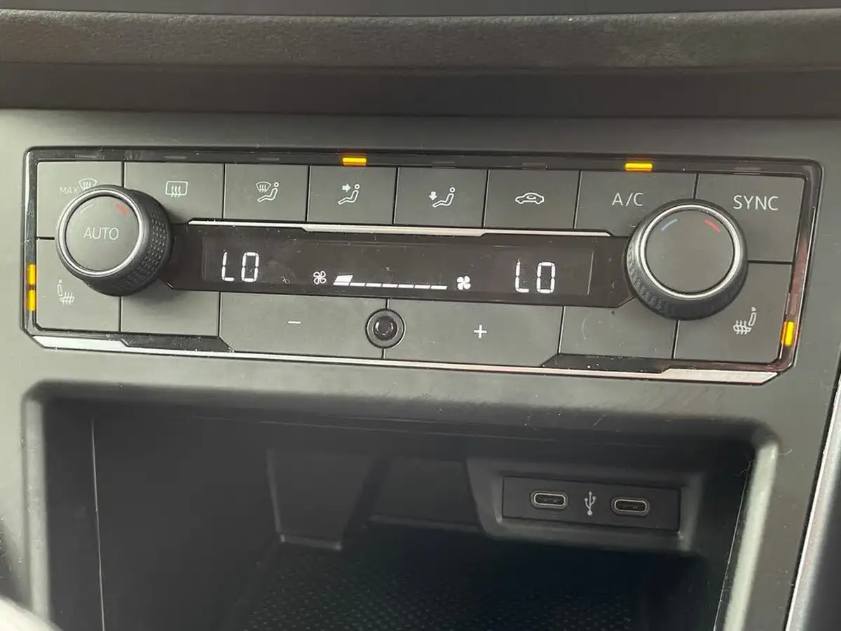 2021-volkswagen-polo-10-active-big-24