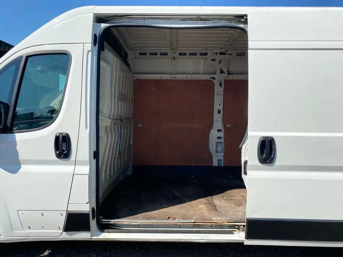 2018-peugeot-boxer-20-bluehdi-professional-335-l3-h2-big-39