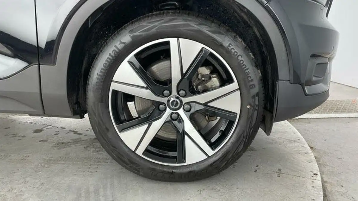 2021-volvo-xc40-15-t5-r-design-262bhp-big-4