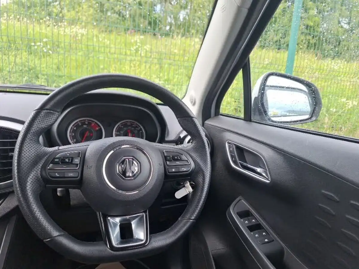 2022-mg-mg3-15-vti-tech-exclusive-nav-big-6