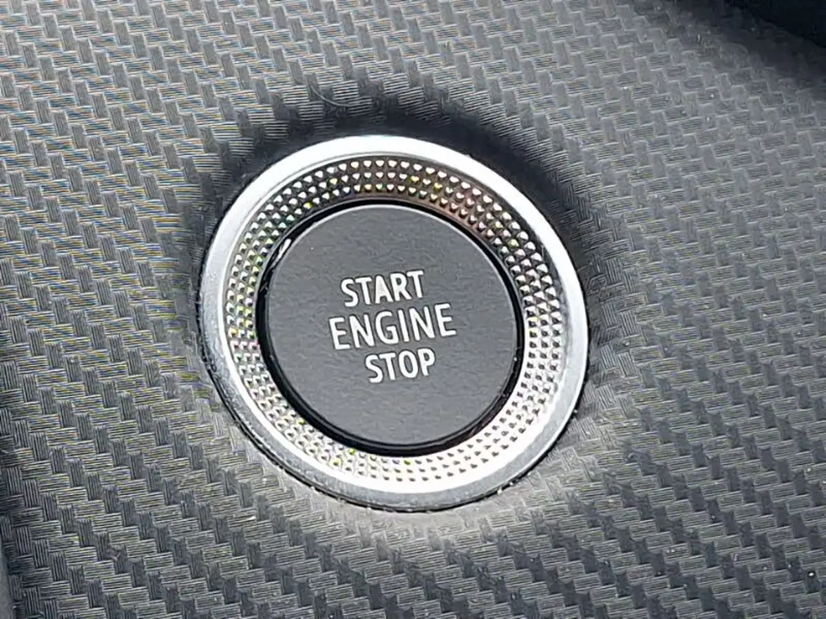 2023-renault-clio-10-tce-rs-line-big-17