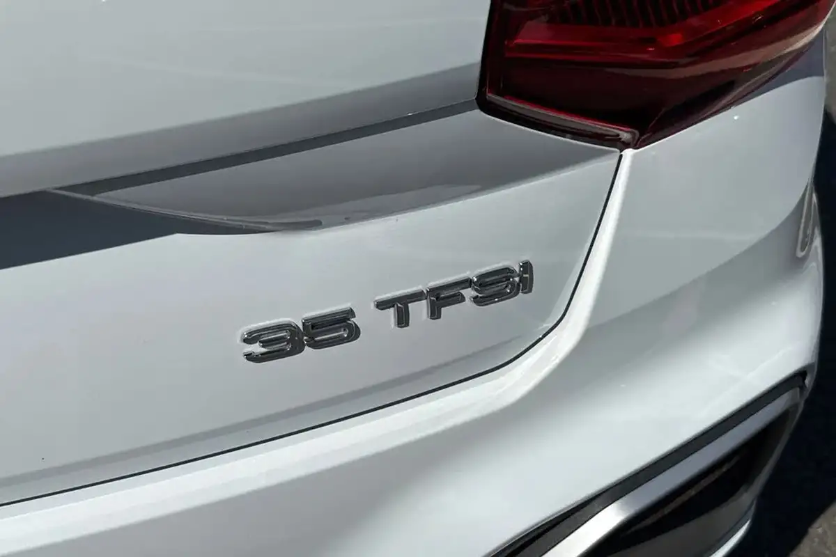 2024-audi-q2-15-35-tfsi-s-line-tronic-big-35