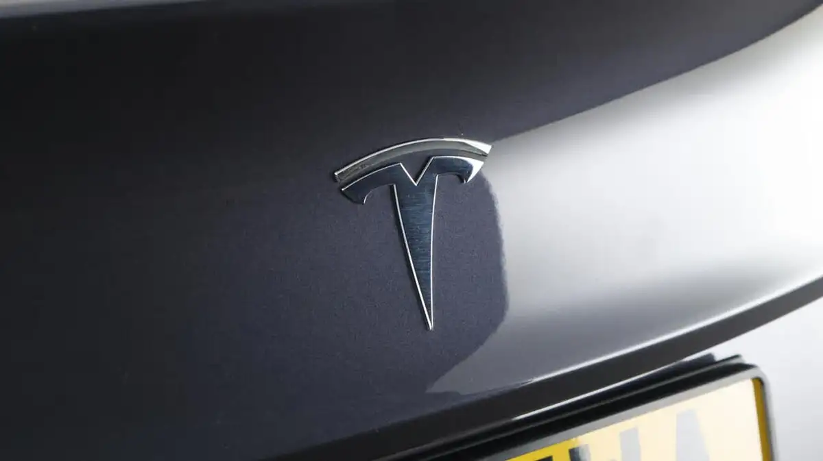 2021-tesla-model-3-e-long-range-4x4-big-31