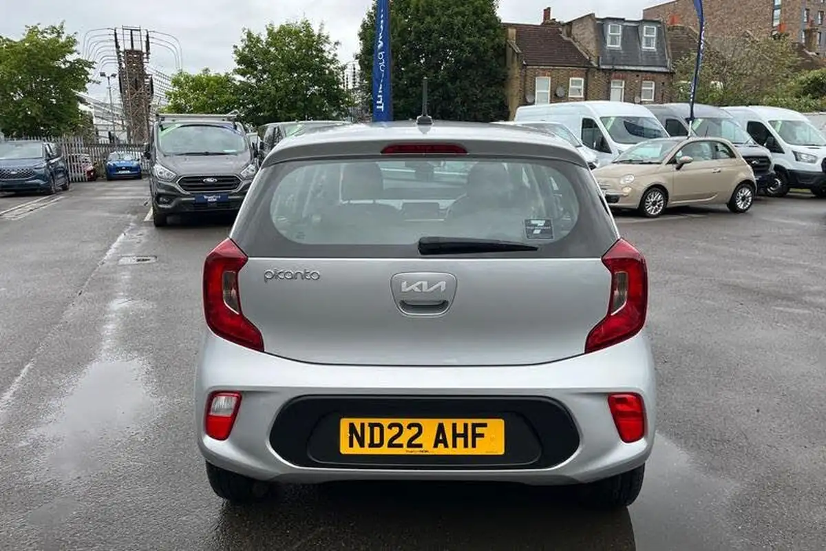 2022-kia-picanto-10-2-auto-seq-big-33