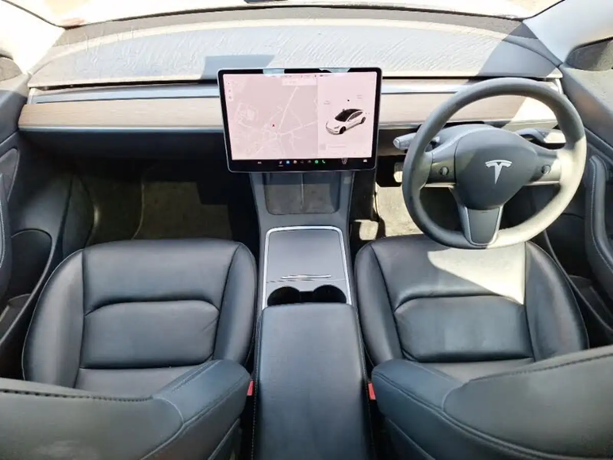 2020-tesla-model-3-e-long-range-big-2