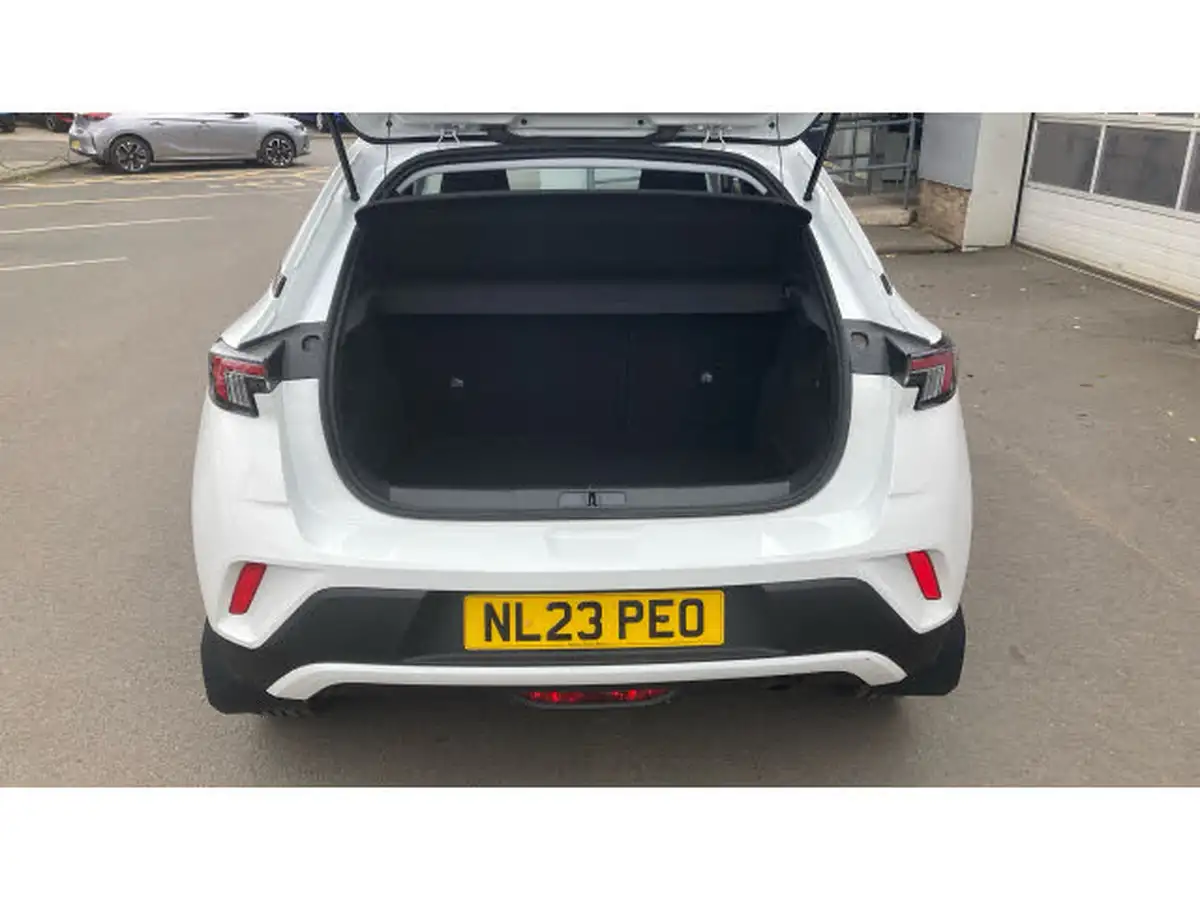 2023-vauxhall-mokka-12-design-136ps-big-3