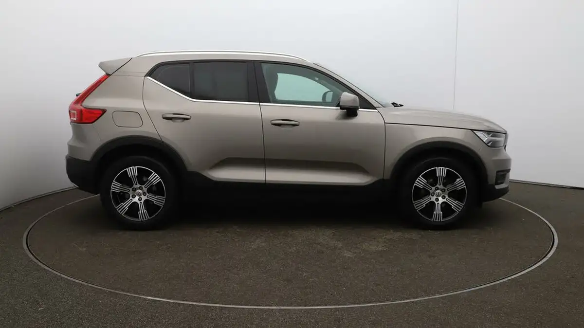 2019-volvo-xc40-20td-d3-inscription-awd-geartronic-big-47