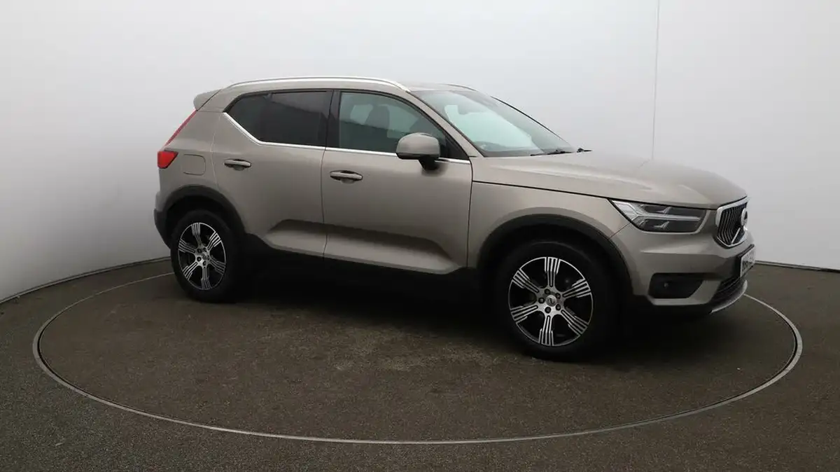 2019-volvo-xc40-20td-d3-inscription-awd-geartronic-big-43