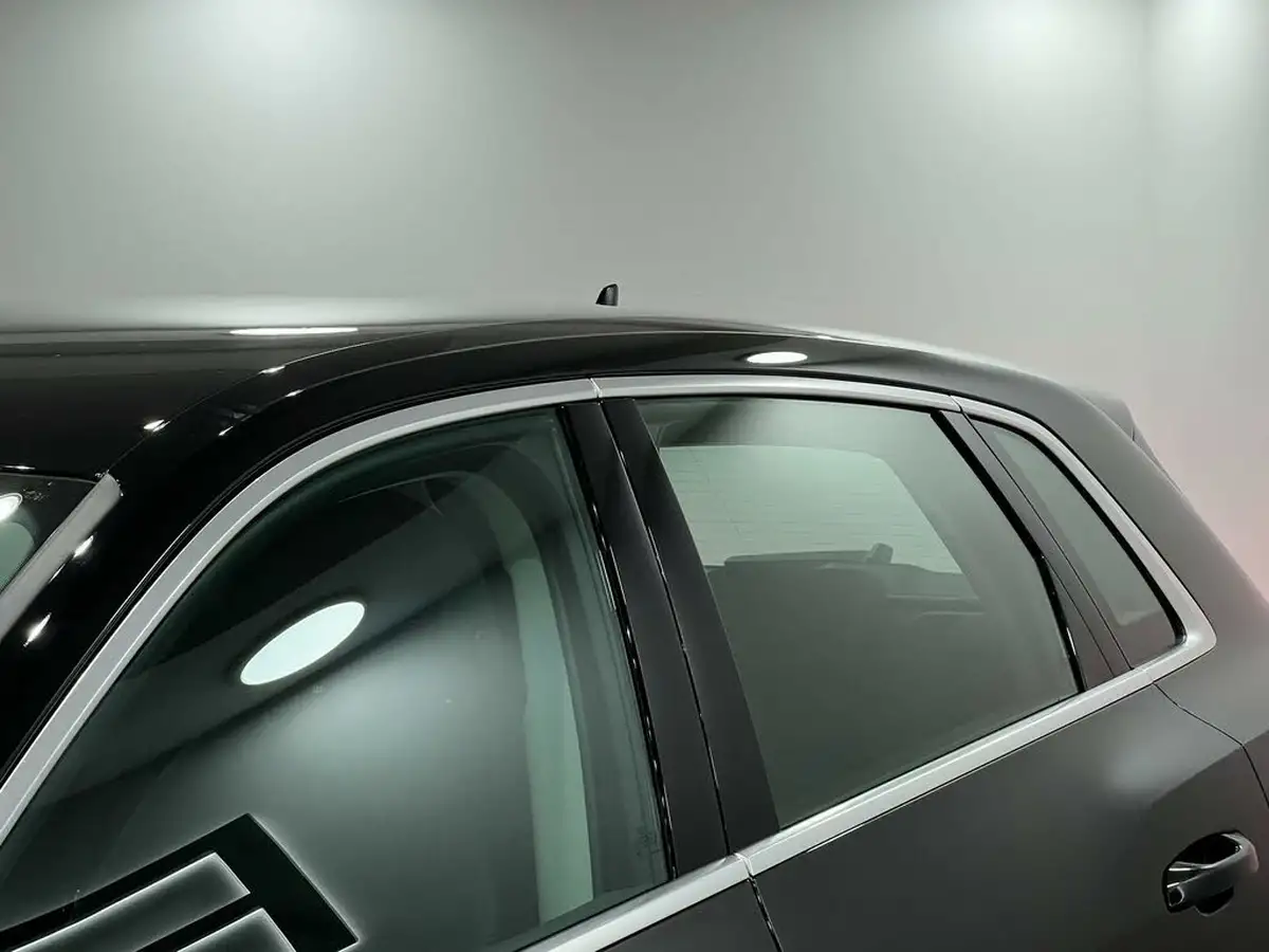 2021-audi-e-tron-50e-technik-station-wagon-big-18