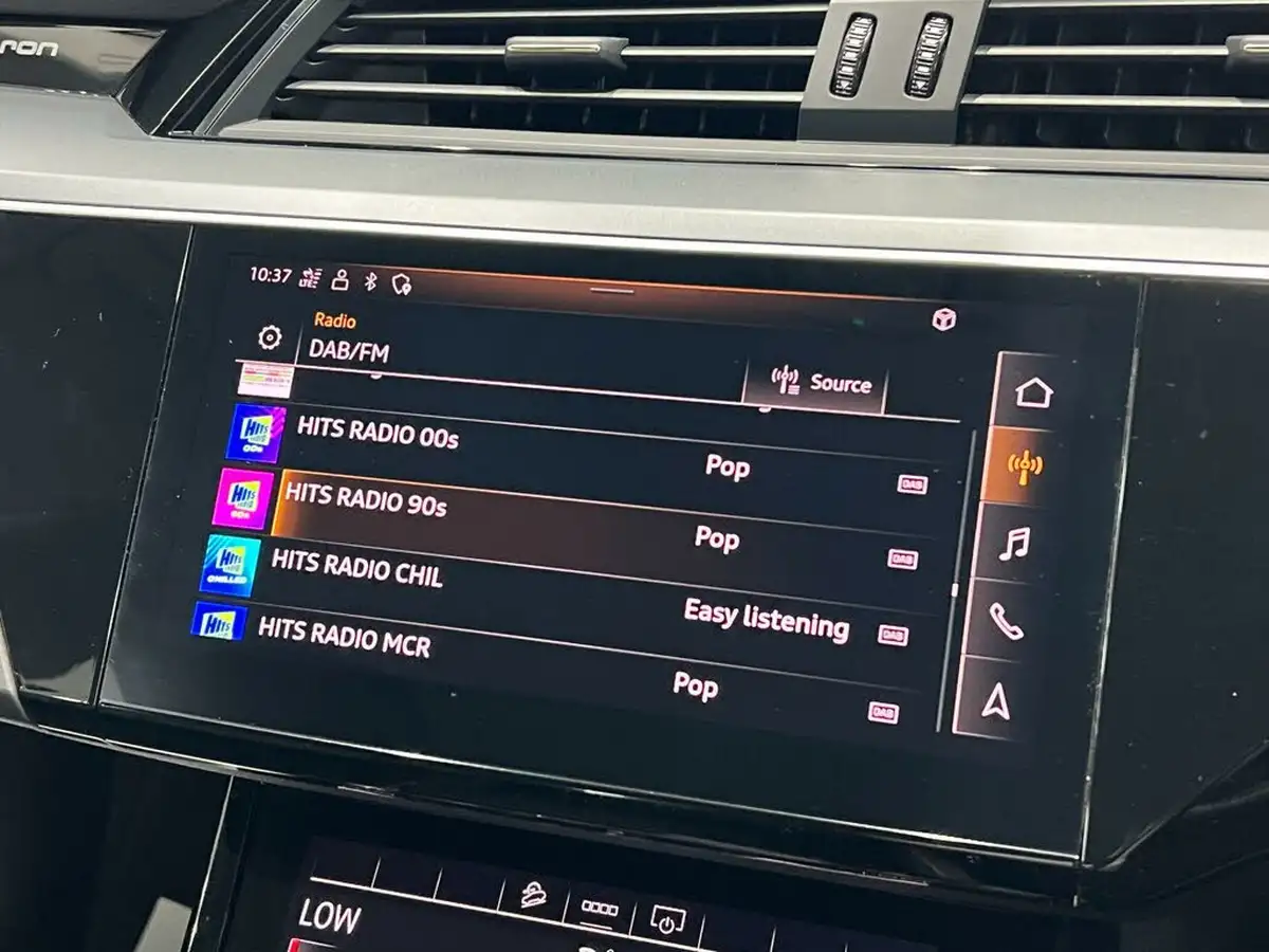 2021-audi-e-tron-50e-technik-station-wagon-big-46