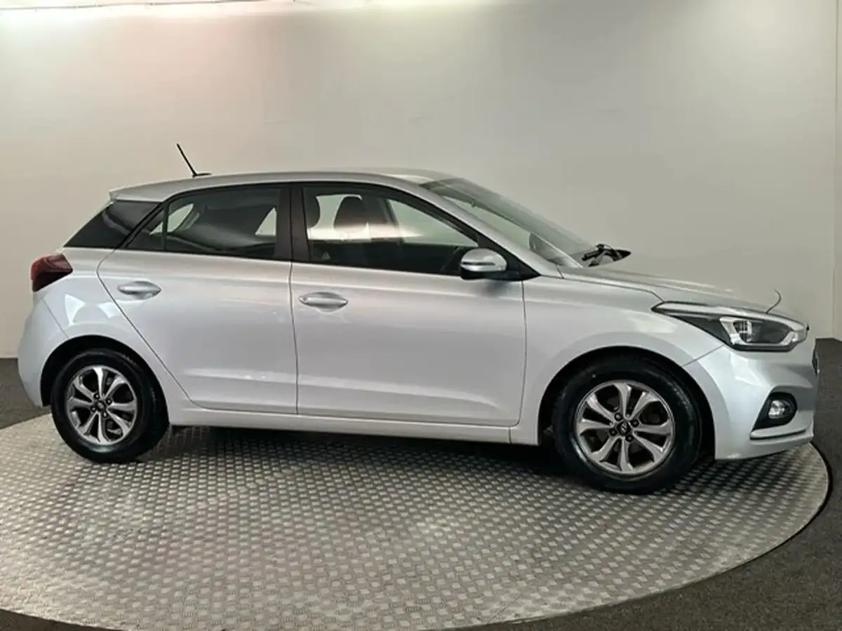 2019-hyundai-i20-12-se-mpi-hatchback-5d-big-3
