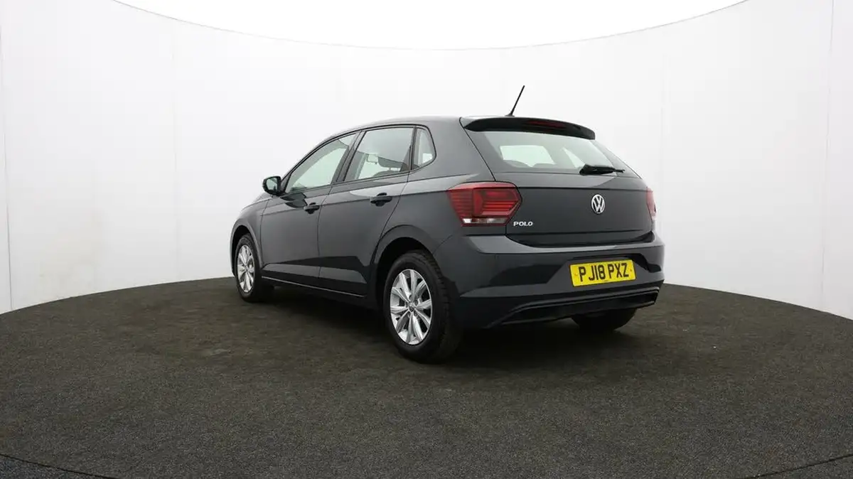 2018-volkswagen-polo-10-se-65ps-big-78