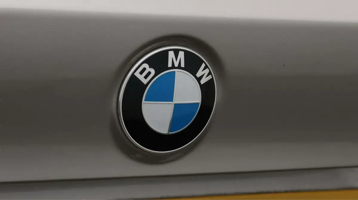 2022-bmw-x1-20td-sdrive18d-sport-big-21