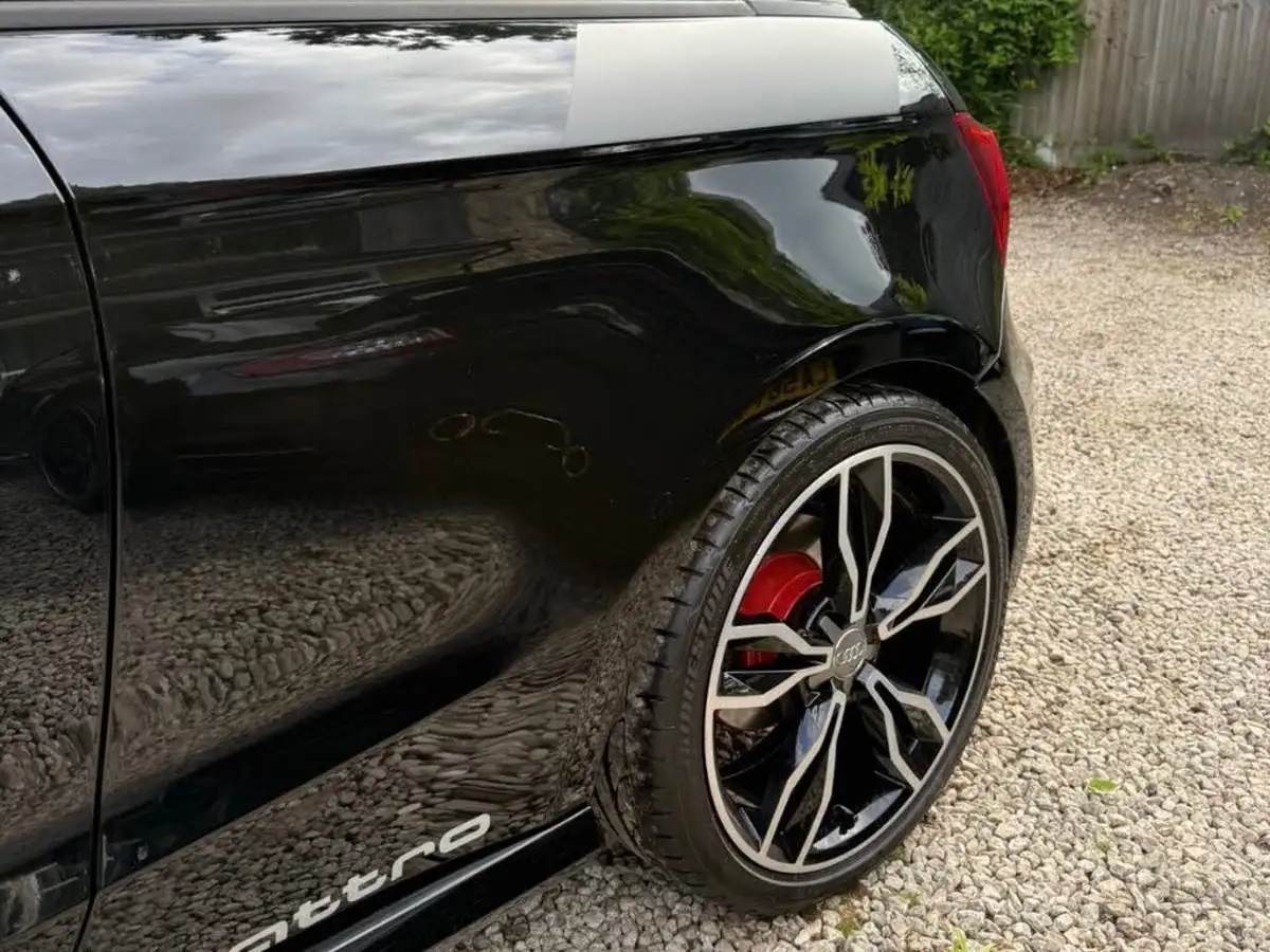 2015-audi-a1-20-s1-hatchback-3d-big-14