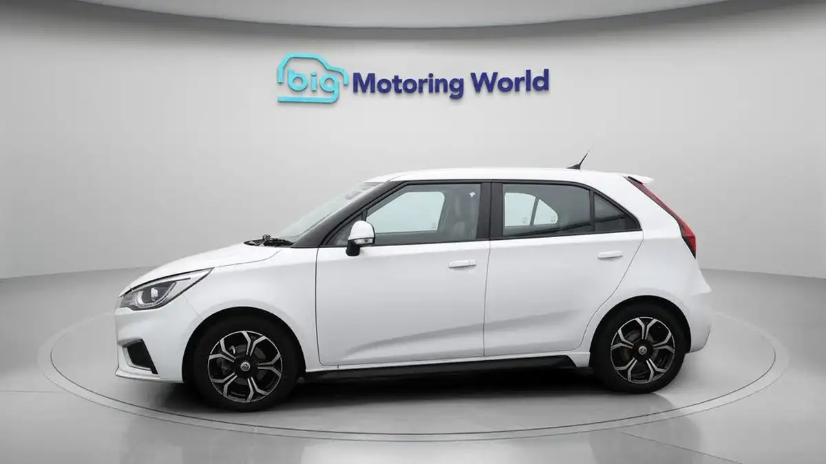 2022-mg-mg3-15-vti-tech-exclusive-nav-big-4