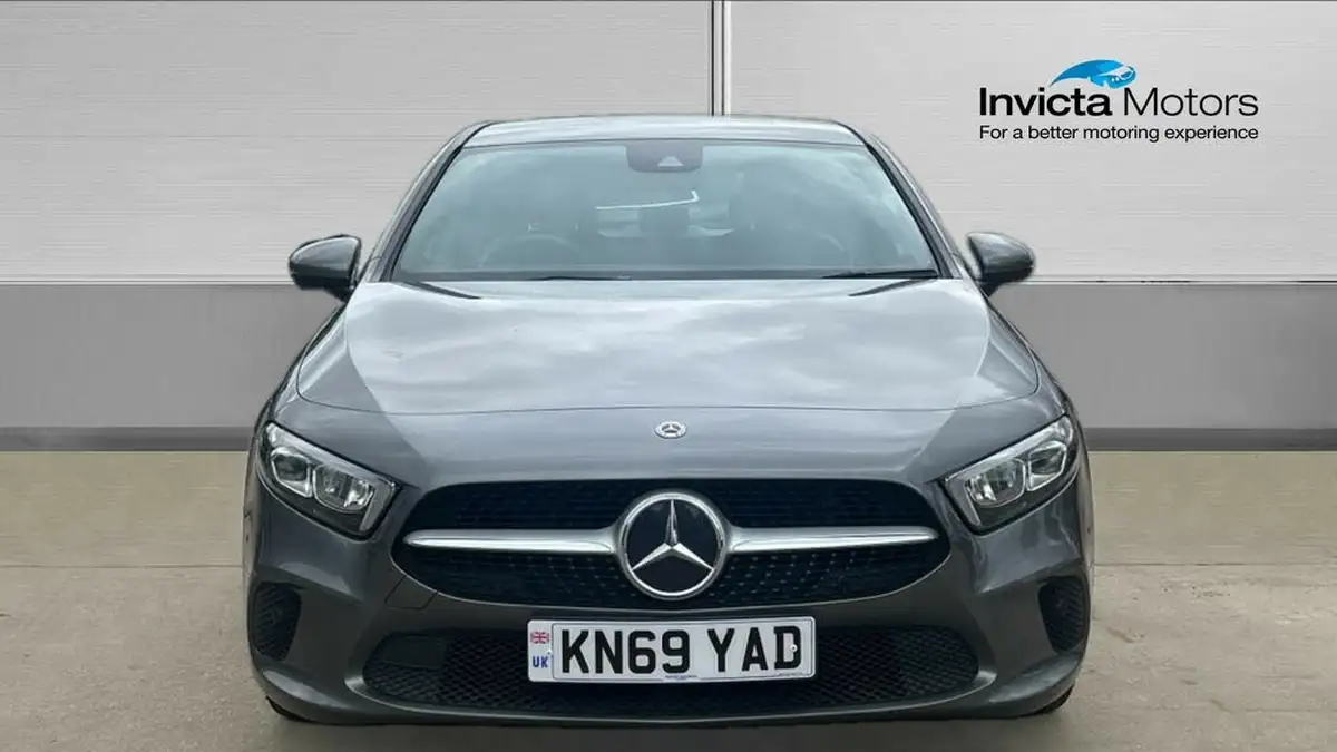 2019-mercedes-benz-a-class-15d-a180d-sport-executive-hatchback-5d-7g-dct-big-7