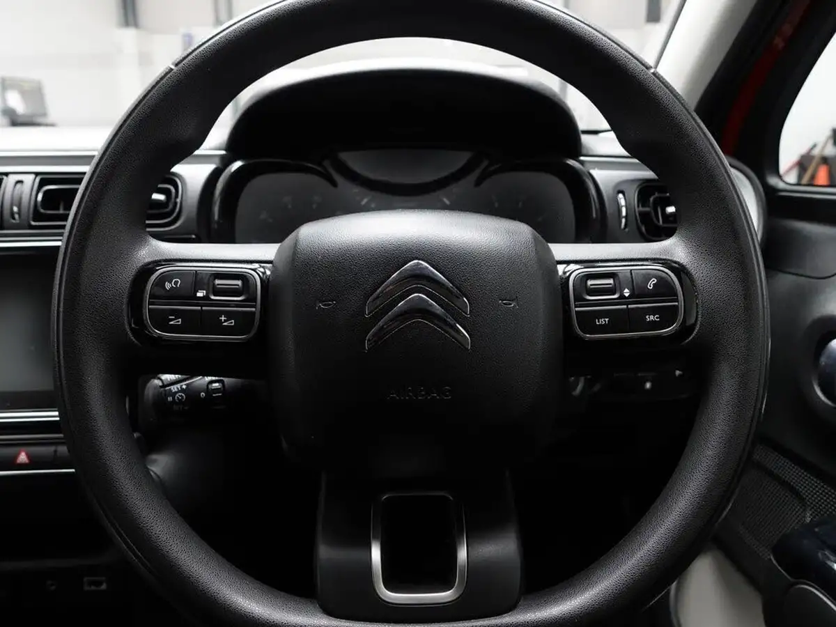 2017-citroen-c3-12-puretech-feel-82ps-big-19