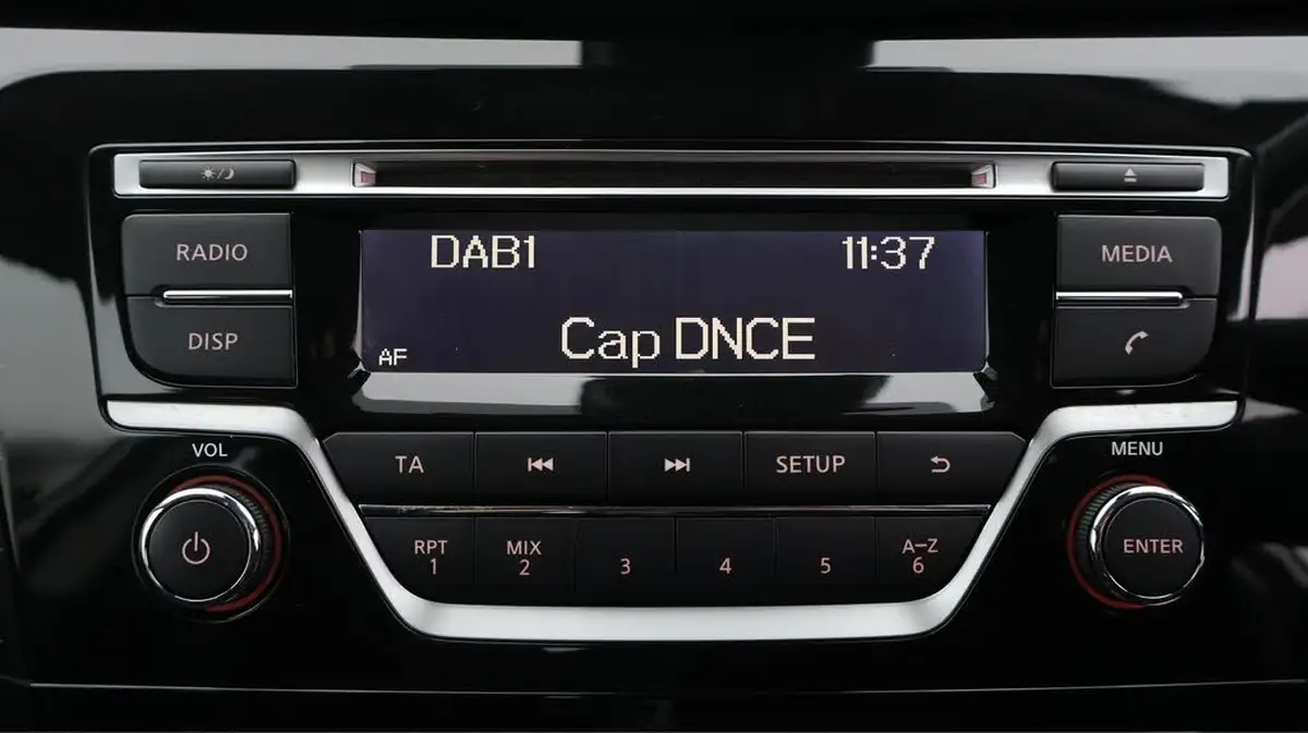 2018-nissan-qashqai-12-dig-t-acenta-big-11