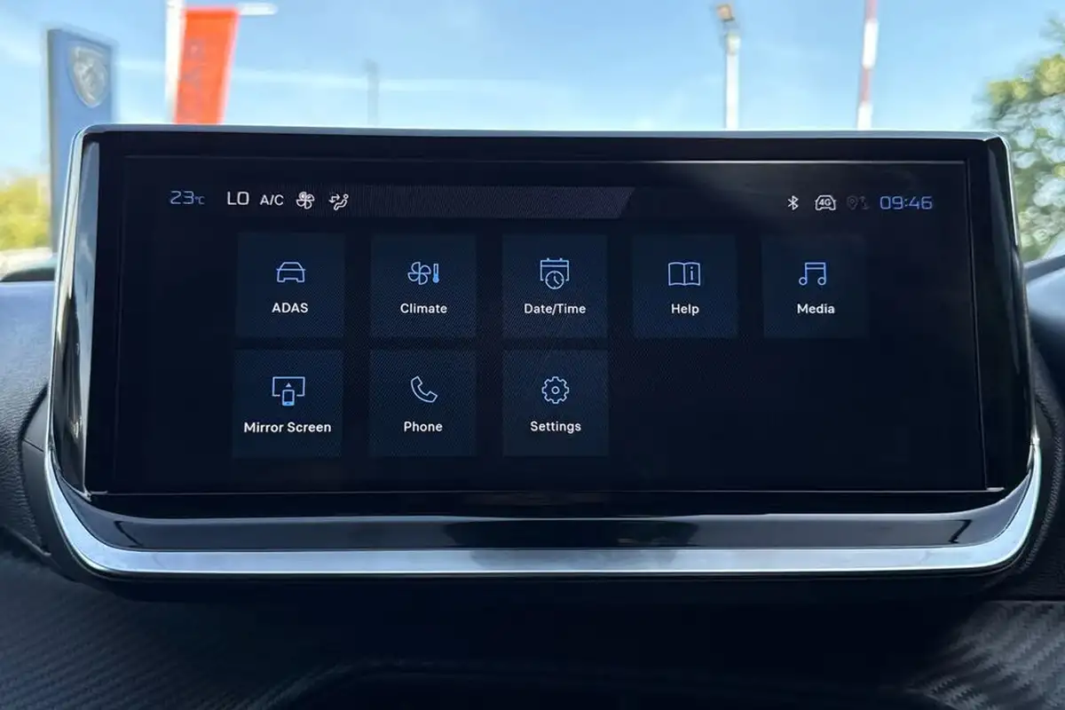 2024-peugeot-208-12-puretech-allure-big-42