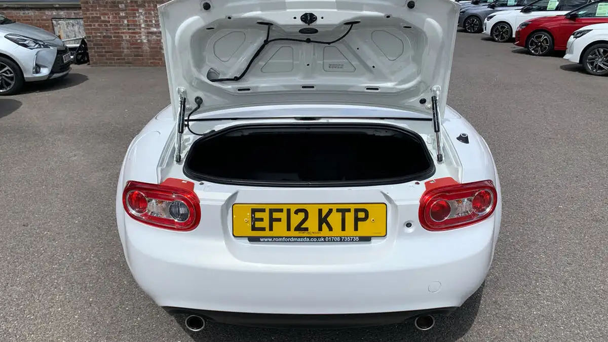 2012-mazda-mx-5-20-venture-edition-big-18