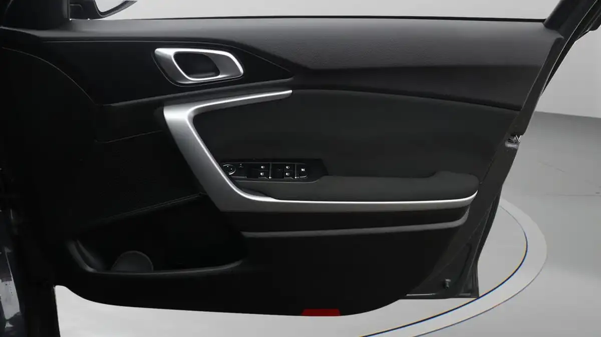 2022-kia-xceed-10-t-gdi-2-big-15
