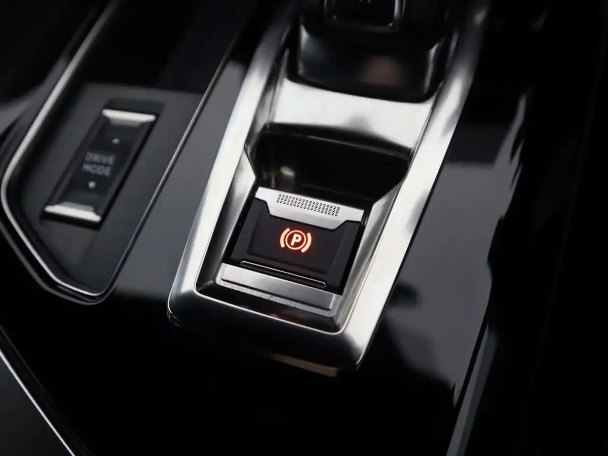 2022-peugeot-3008-suv-15-bluehdi-gt-eat8-big-33