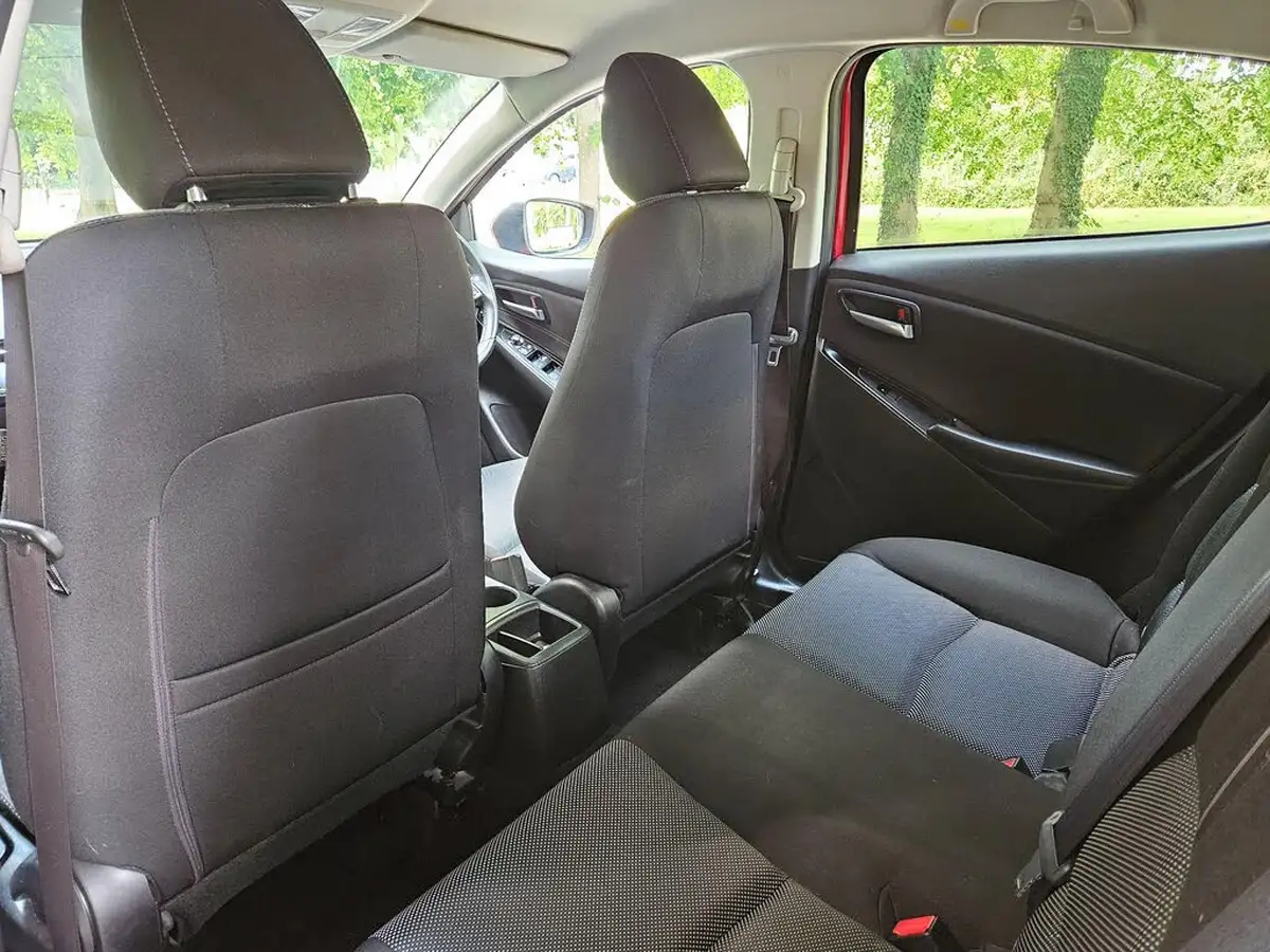 2018-mazda-mazda2-15-sport-nav-big-4