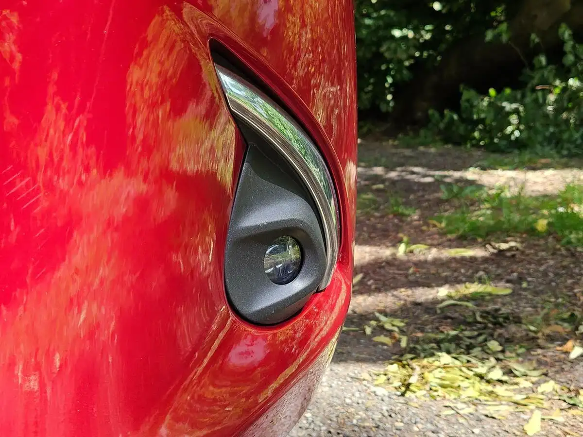 2018-mazda-mazda2-15-sport-nav-big-56