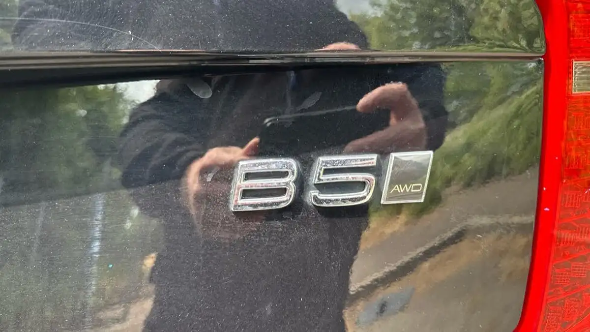 2022-volvo-xc90-20td-b5-r-design-big-47