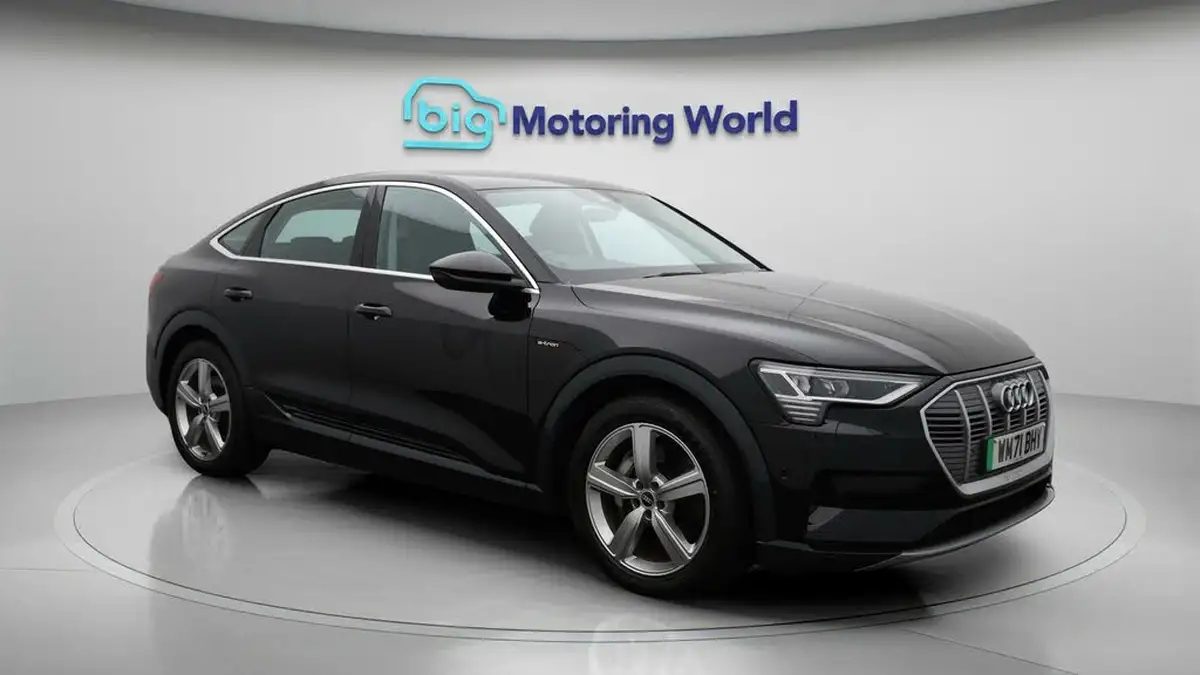 2022-audi-e-tron-50e-technik-sportback-big-1