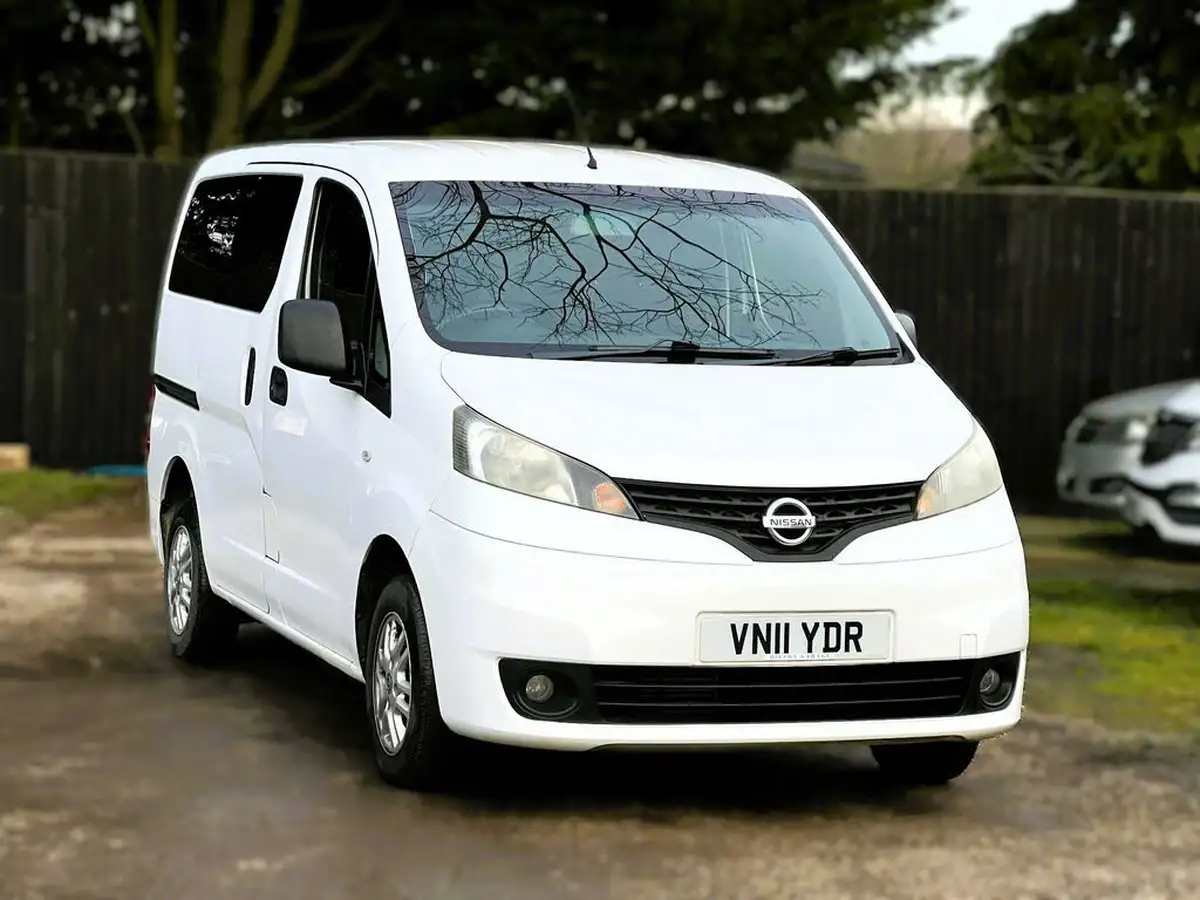 2011-nissan-nv200-15td-se-85bhpeuro-5-combi-5seater-big-4
