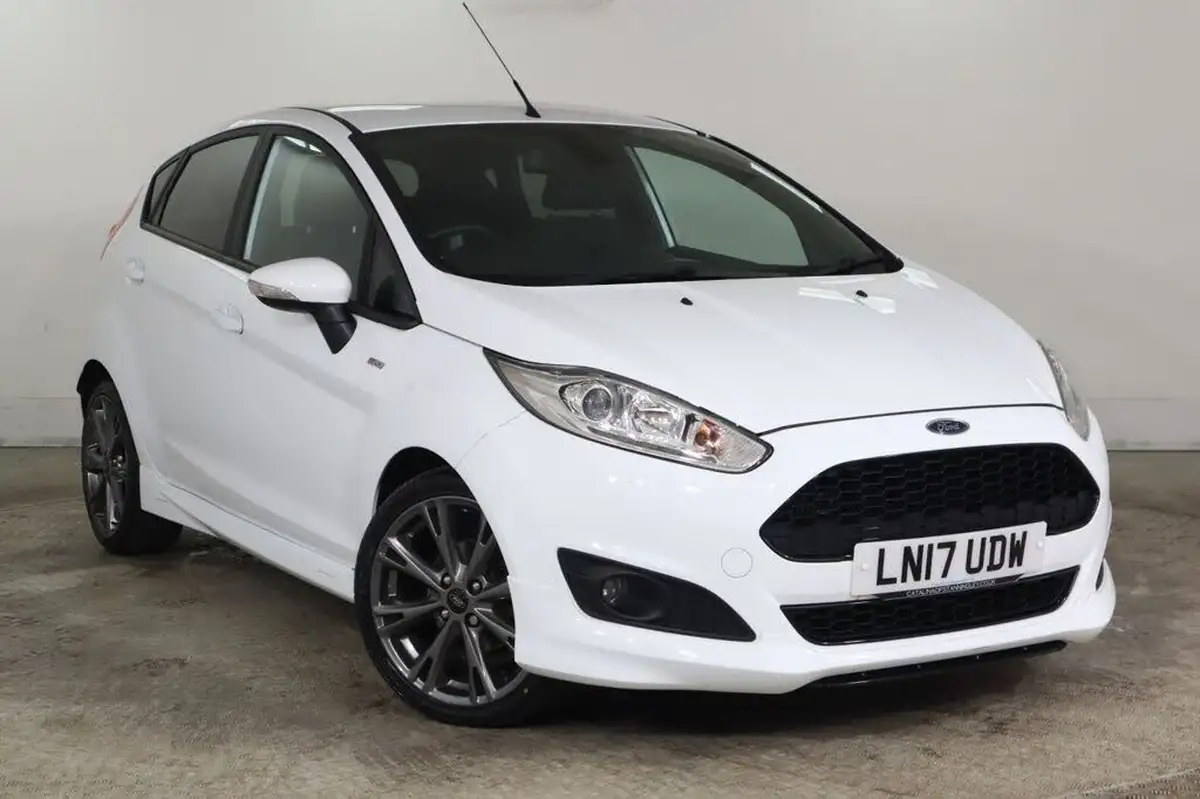 2017-ford-fiesta-10t-st-line-100ps-5d-big-0