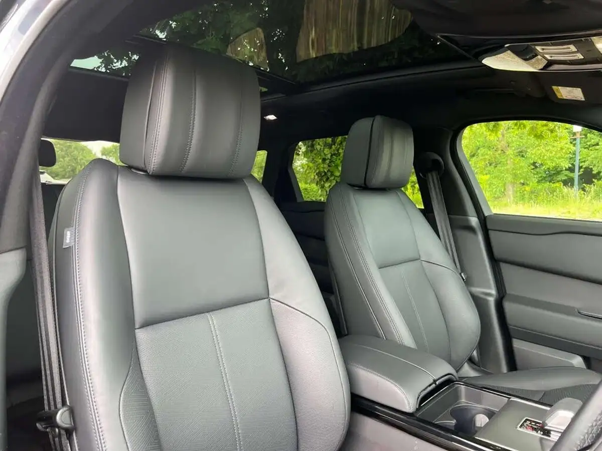 2025-land-rover-range-rover-velar-30-d300-dynamic-hse-big-6