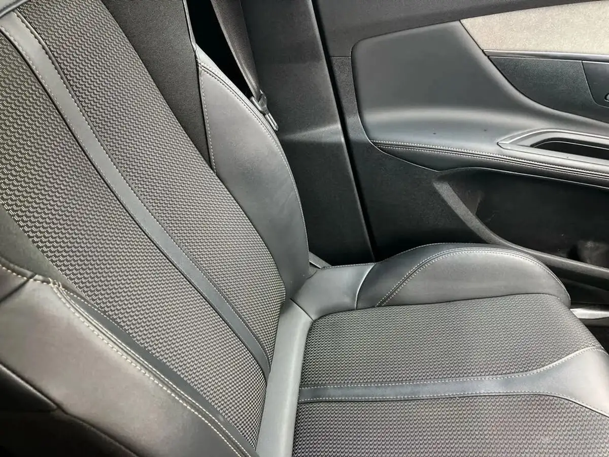 2023-peugeot-5008-suv-15-bluehdi-gt-130ps-eat8-big-61