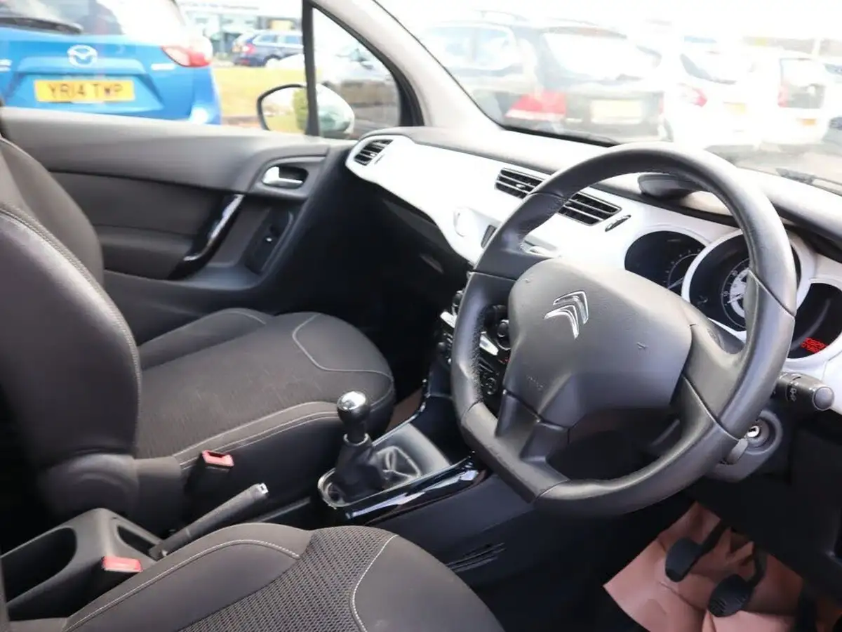 2013-citroen-c3-12-selection-82ps-big-2